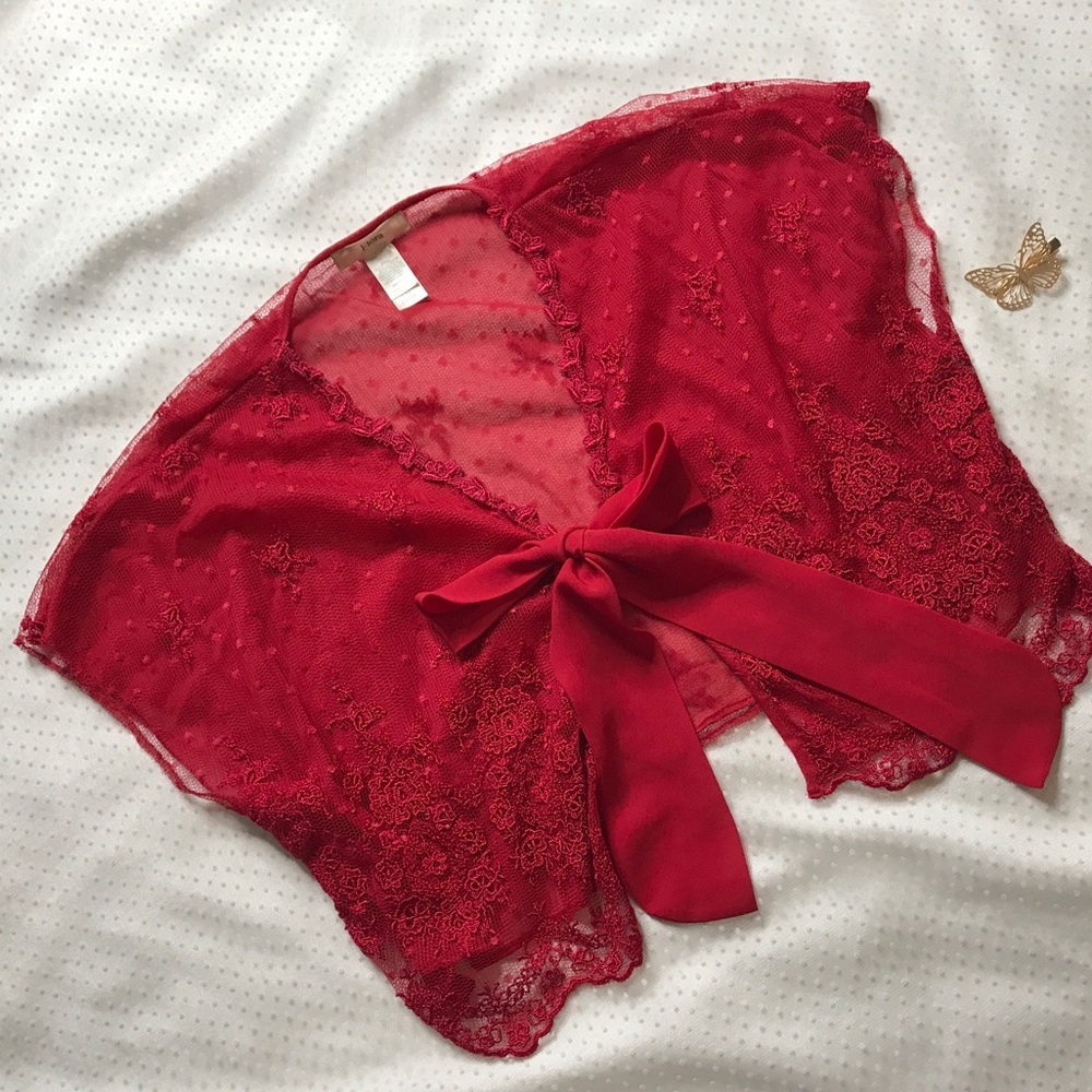 red lace tie crop top